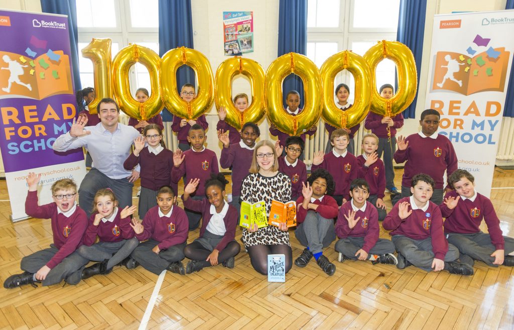 England, UK . 19.1.2016. London . Swaffield Primary School. Launch of Let a Million Books Bloom - nationwide Read for My School Competition 2016. Licensed for use free of charge in connection with this launch and competition, all other right reserved. Copyright © 2016 Andrew Wiard - Phone: + 44 (0) 7973-219 201. Email - andrew@reportphotos.com.